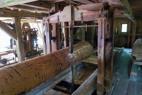 Saw mill
